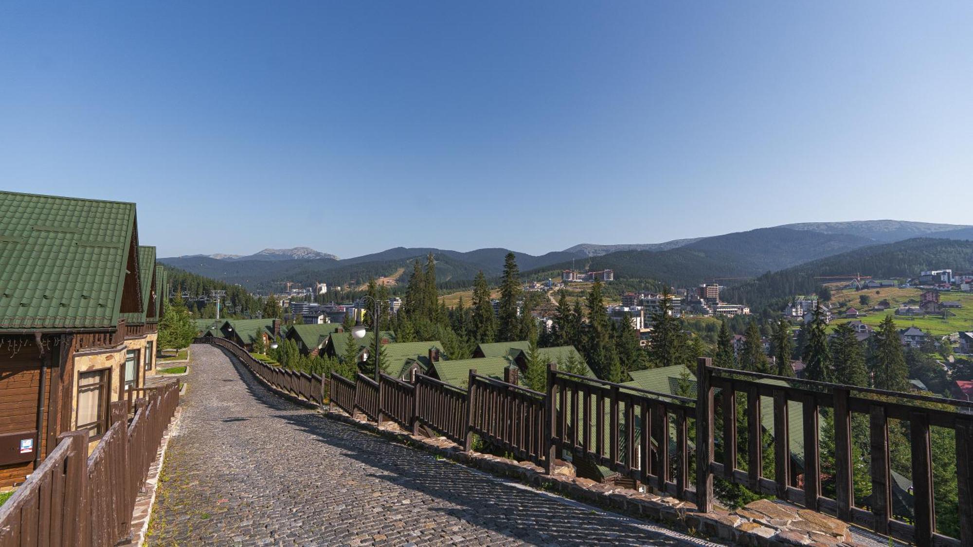 Nordian Chalet Next To Bukovel Ski Lift Exterior photo